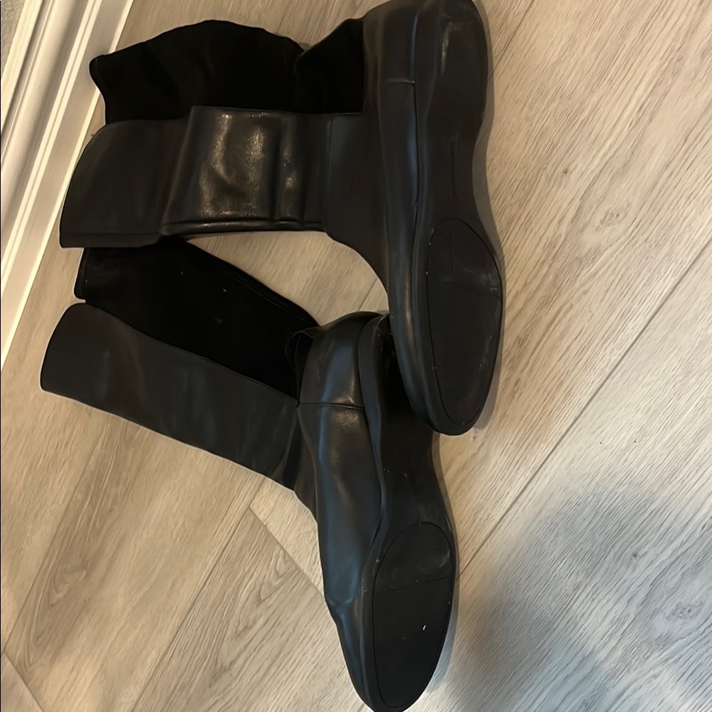Enzo Angiolini Black Over the Knee Boots Sleek Design - Picture 2 of 2